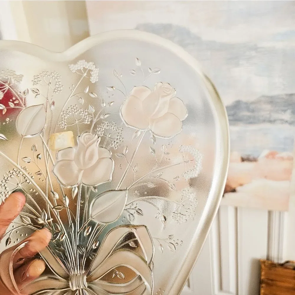 New VTG Mikasa Crystal Sweatheart Roses Embossed Serving Tray.